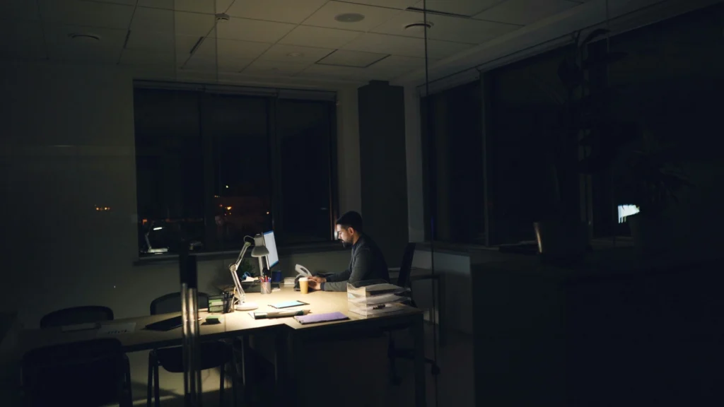 Werkdruk en stressklachten: wanneer schakel je hulp in?